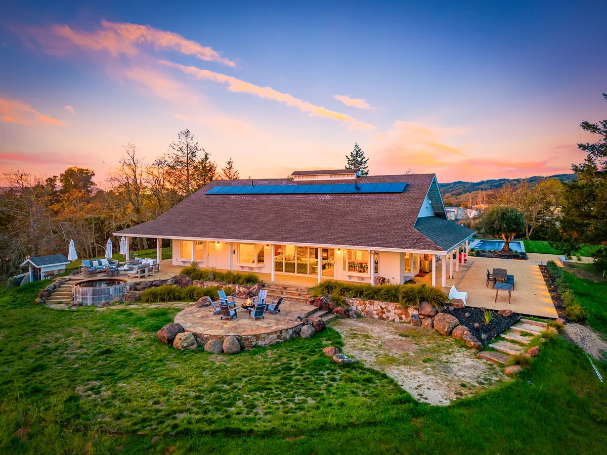 Home in Healdsburg property photo 4