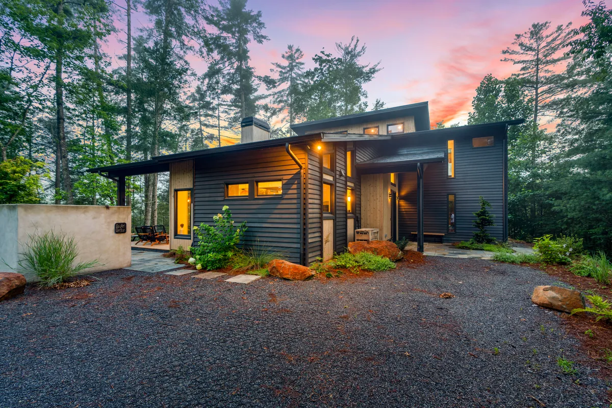 Wander Ellijay Falls