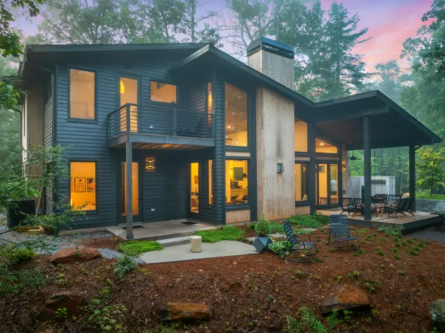 Wander Ellijay Falls