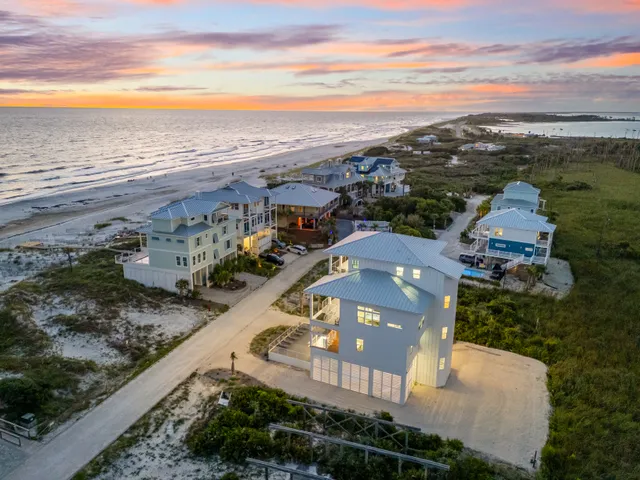 Wander Secluded Dunes