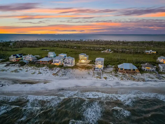 Wander Secluded Dunes