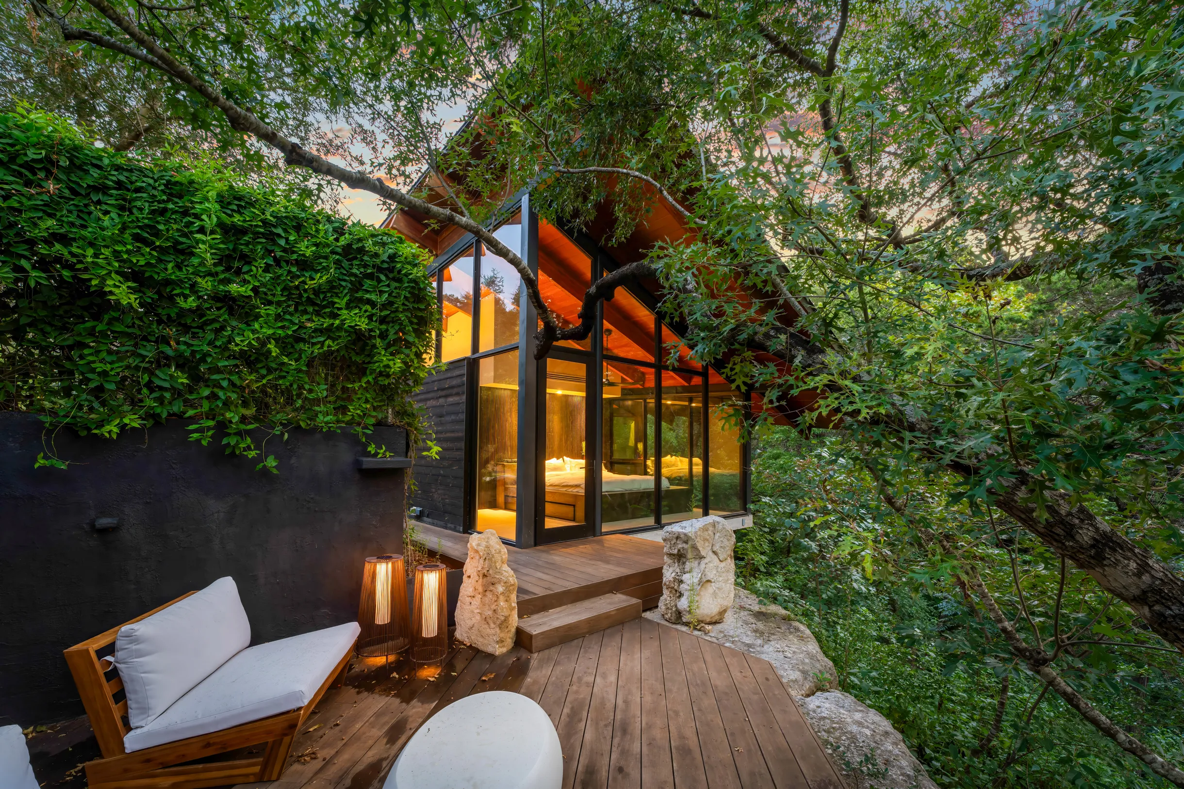 Wander Austin Falling Leaves #64