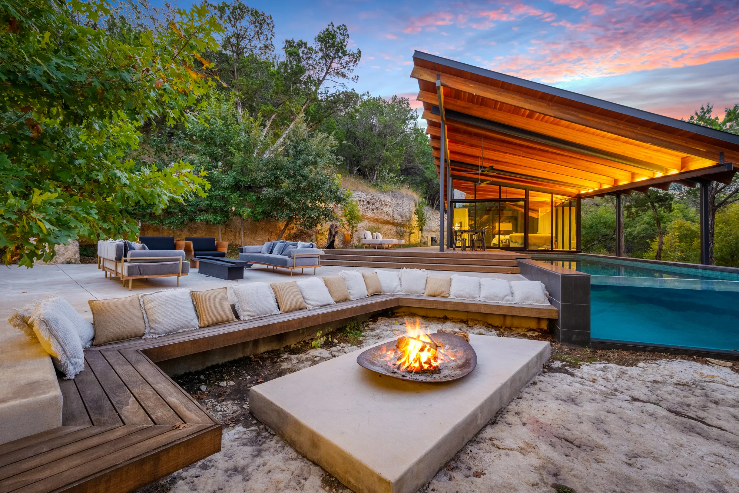 Wander Austin Falling Leaves #69