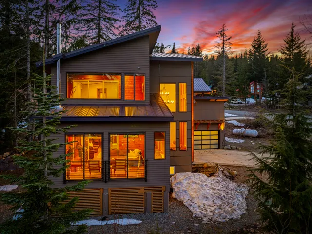 Wander Snoqualmie Pass