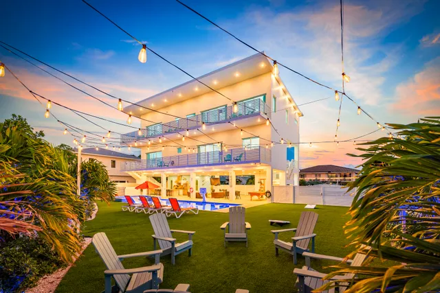 Wander Sombrero Beach #2