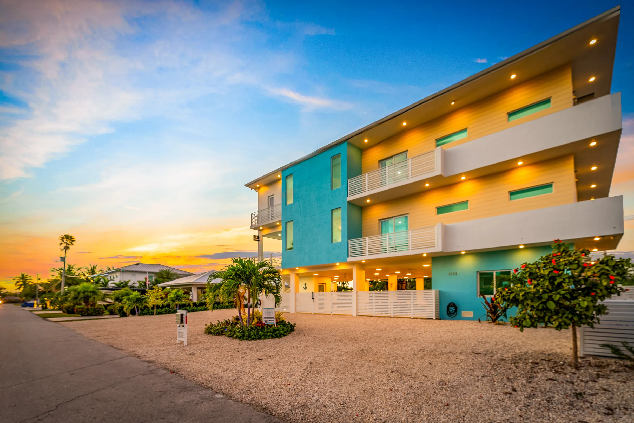 Wander Sombrero Beach #4