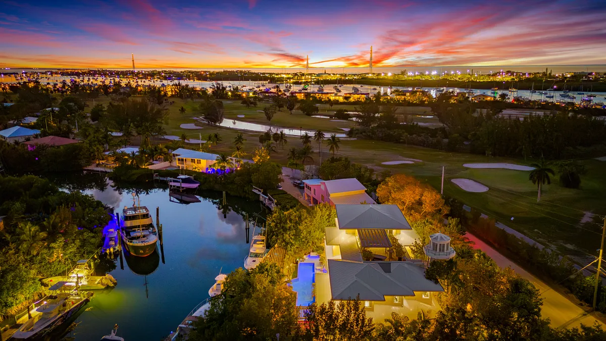 Wander Sombrero Oasis