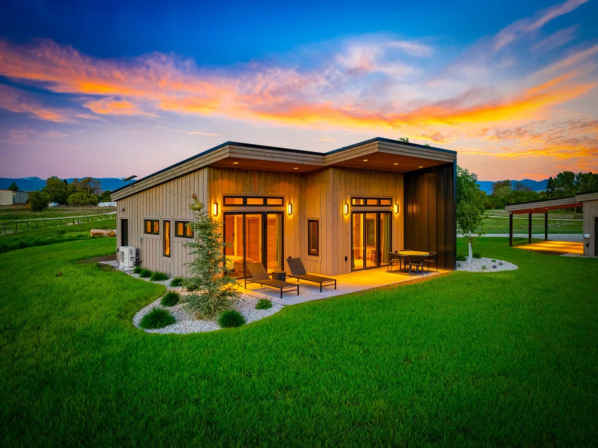 Mara Luxury Cabin- Maple