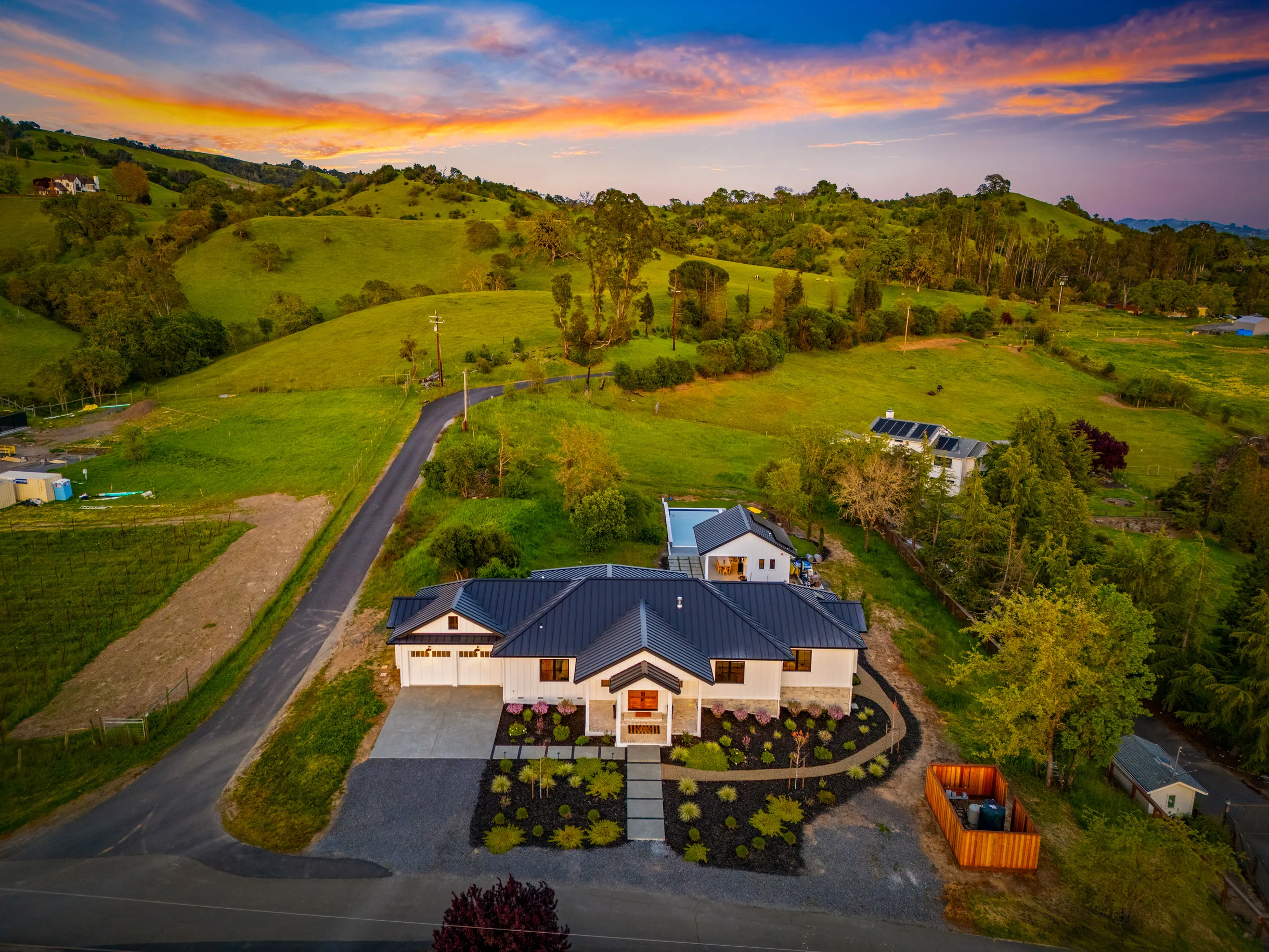 Healdsburg Haven - 3 BD plus Den, Pool, Spa & Wine Tasting #96
