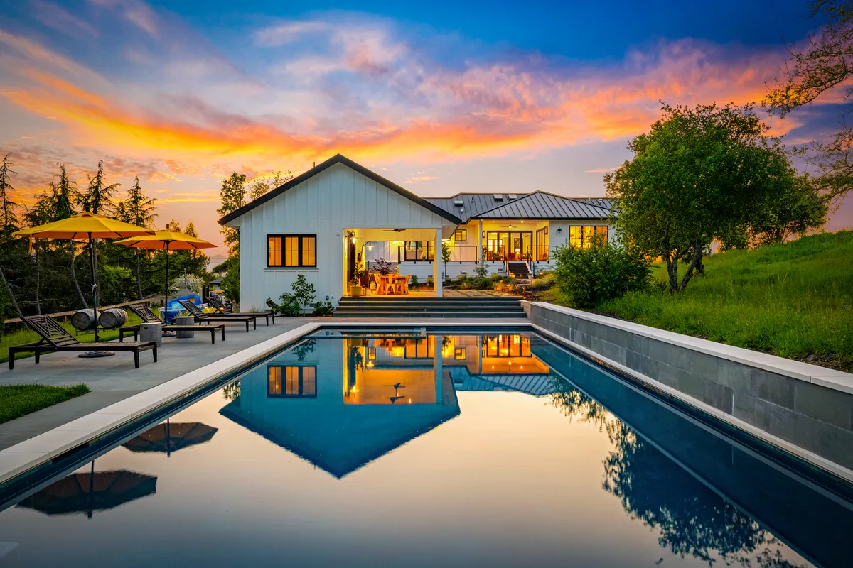 Wander Healdsburg Oasis #1