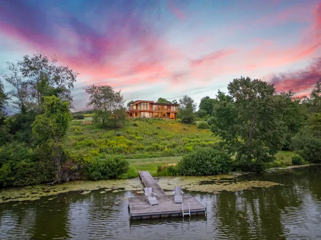 Wander Hillsdale Lakeside