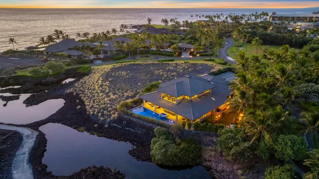 Wander Waikōloa Beach