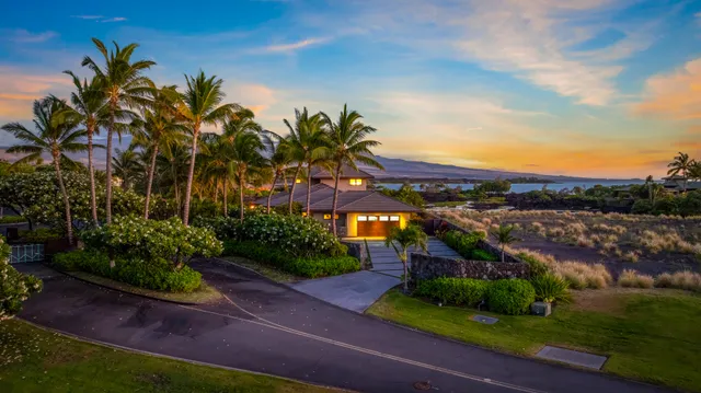 Wander Waikōloa Beach
