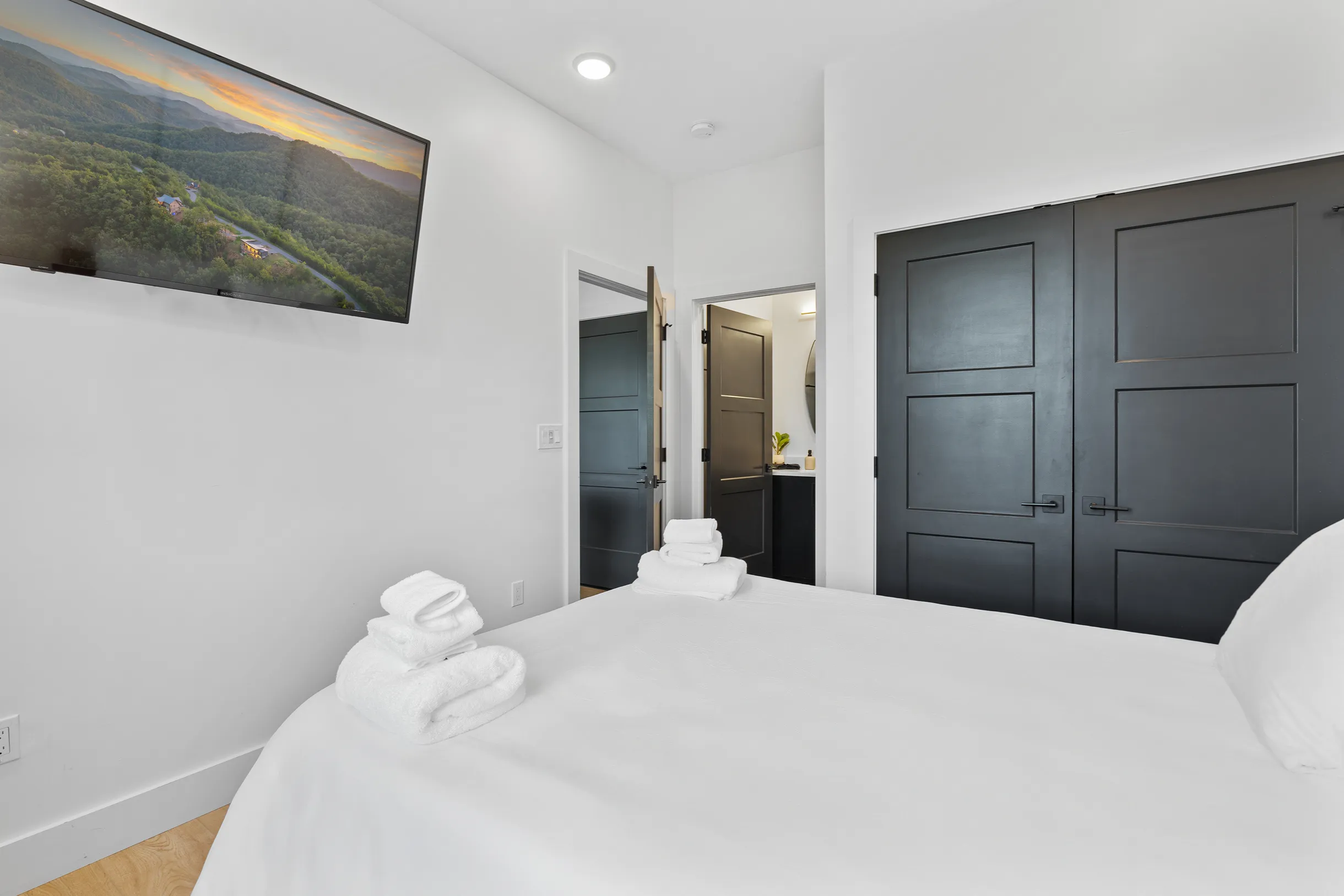 Wander Smoky Vista #64