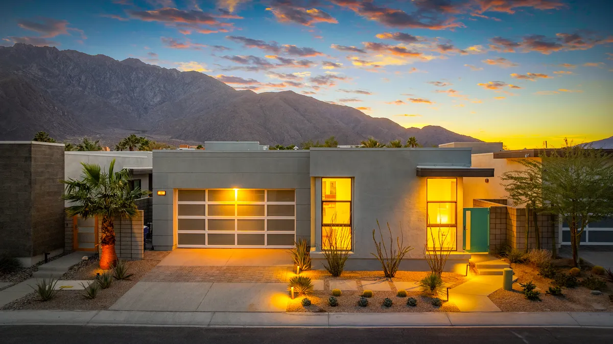 Wander Palm Springs Oasis