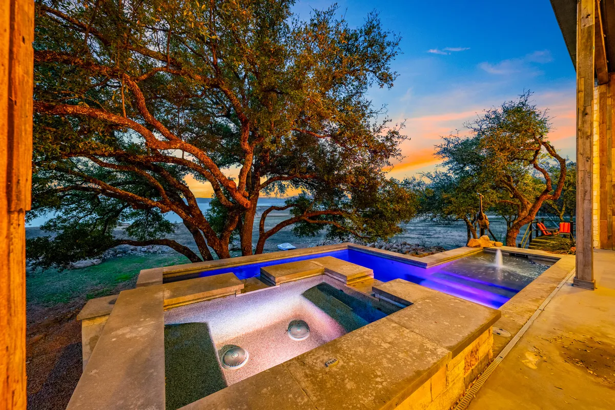 Wander Lake Buchanan