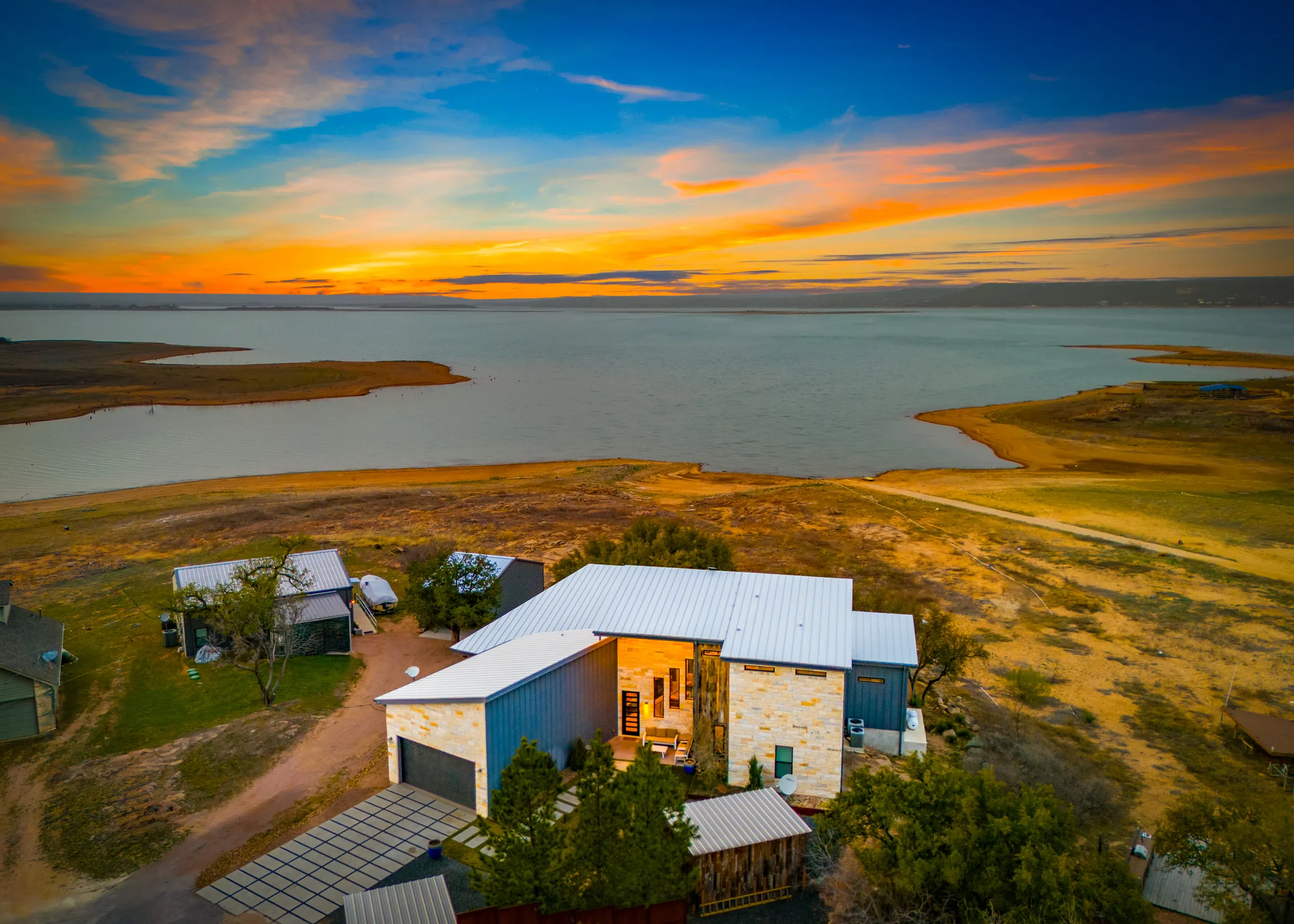 Wander Lake Buchanan