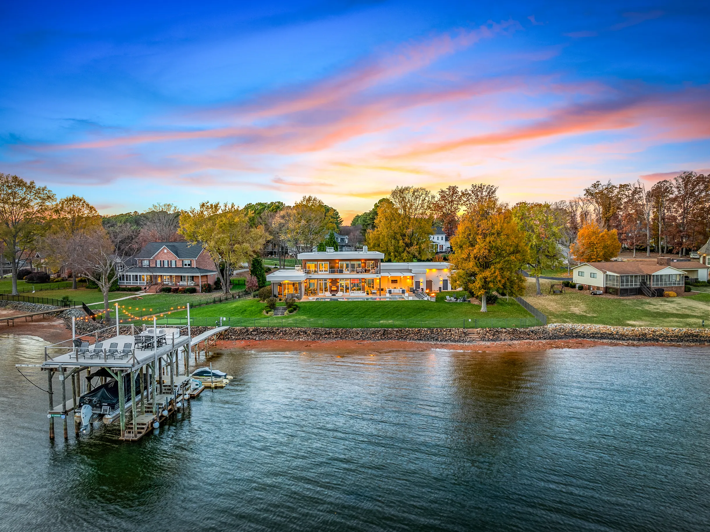 Wander Lake Norman Shores
