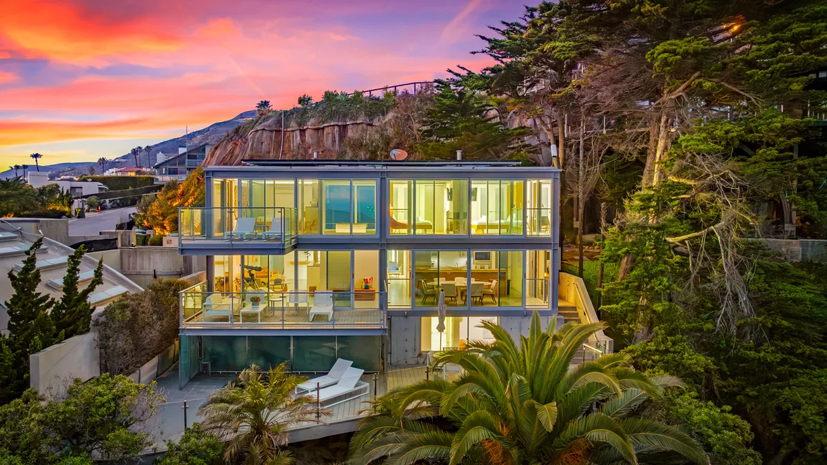 Wander Malibu Broad Beach