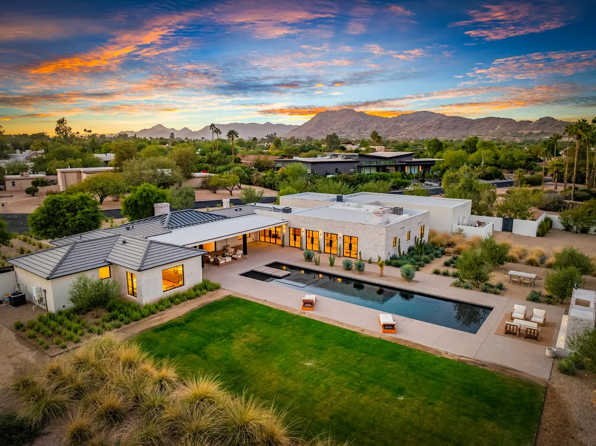 Wander Paradise Valley