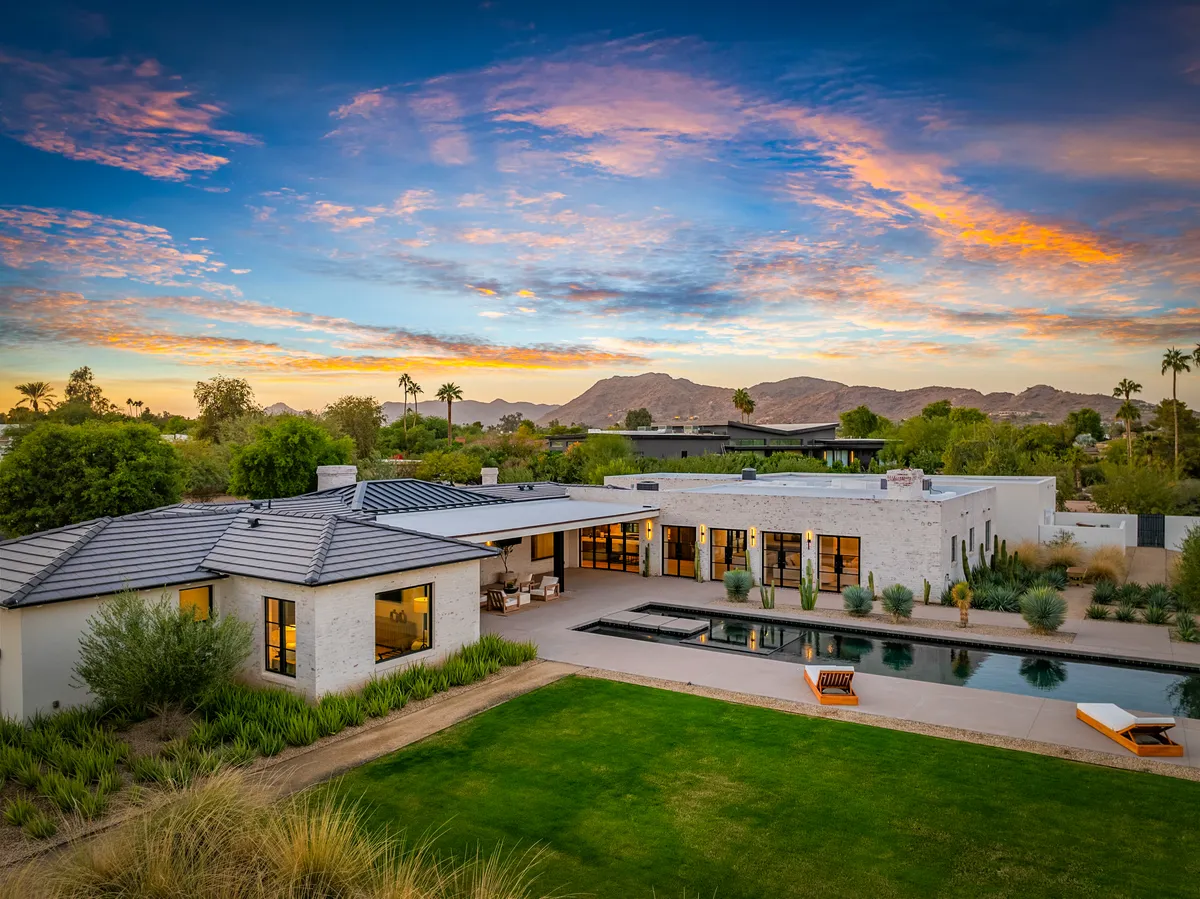 Wander Paradise Valley property photo 4