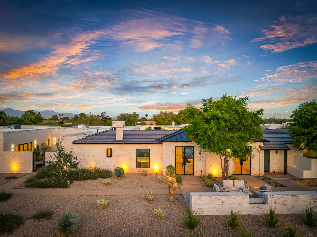 Wander Paradise Valley