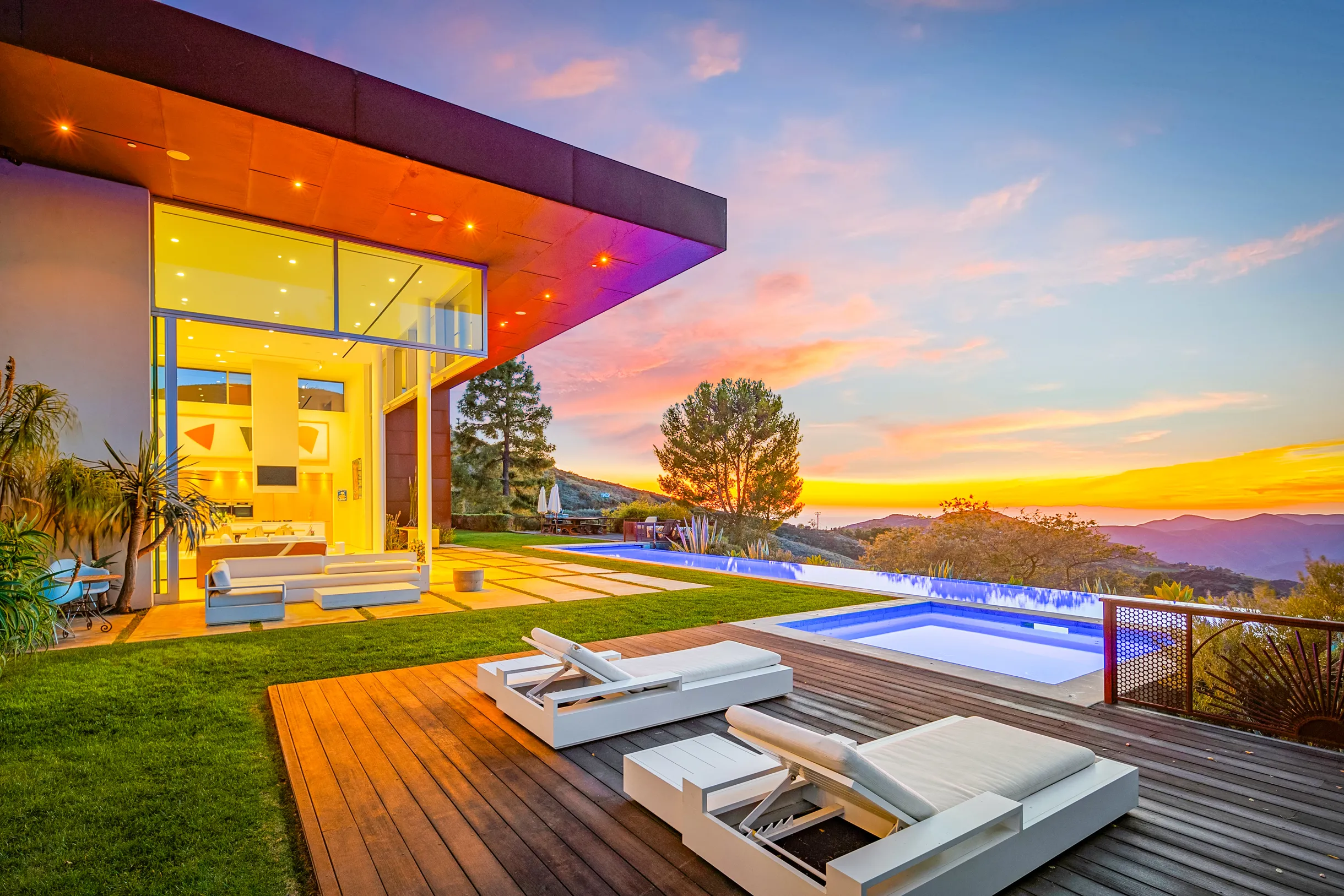 Wander Malibu Art Haven #109