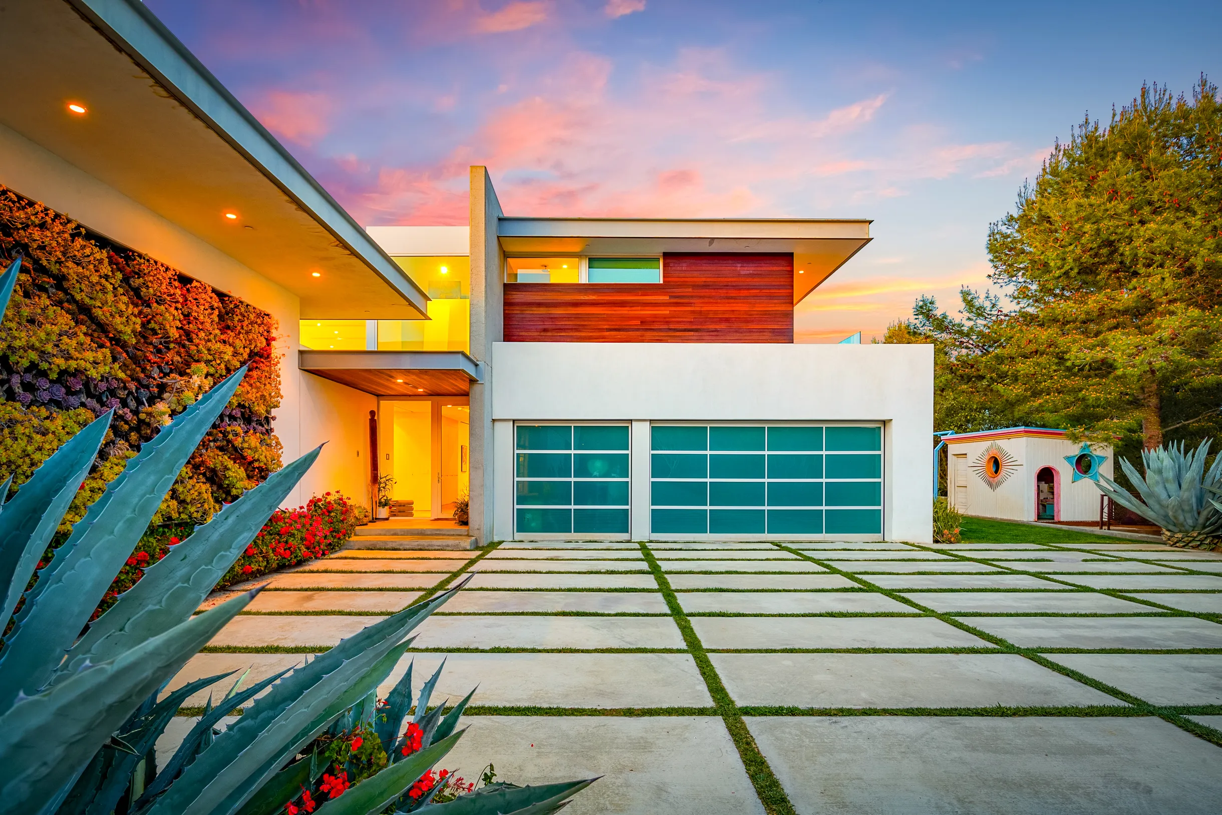 Wander Malibu Art Haven #115