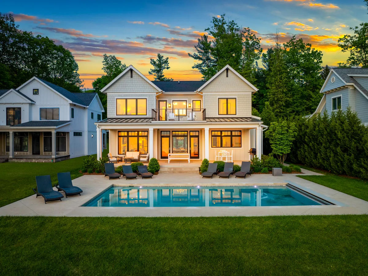 Wander Michigan Shores