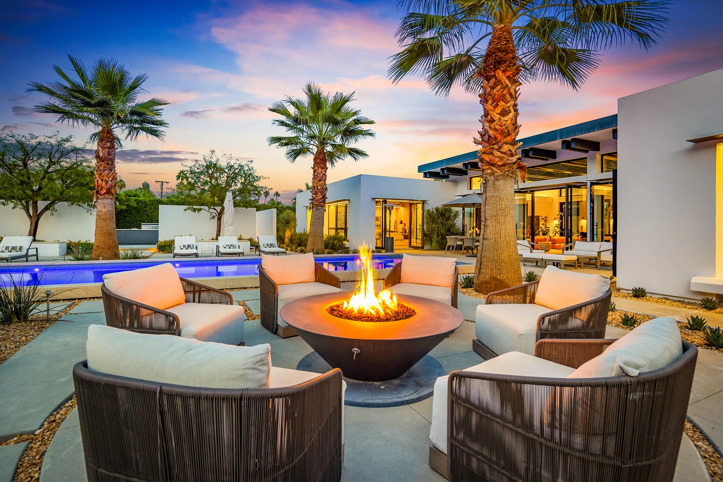Wander Palm Springs Mesa