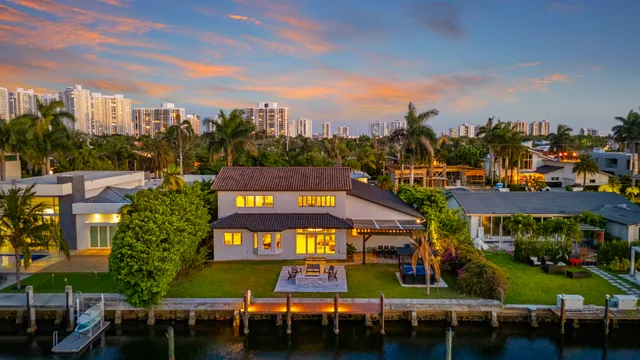 Wander Hallandale Waterfront