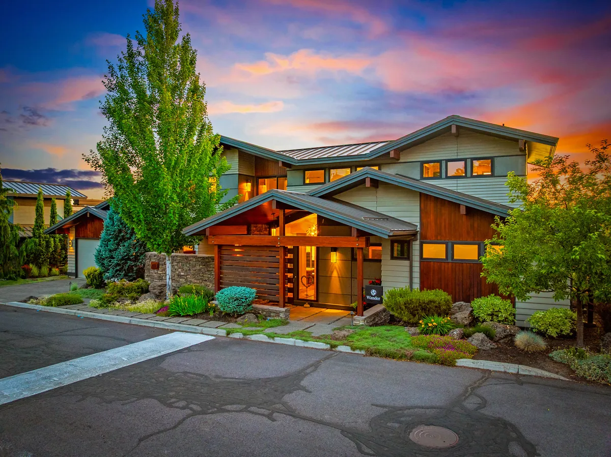 Wander Bend Riverside