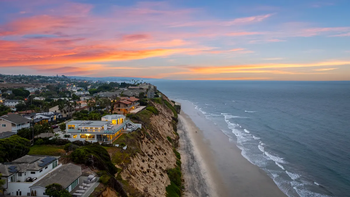 Wander Encinitas Shores