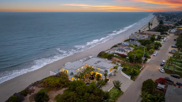 Wander Encinitas Shores