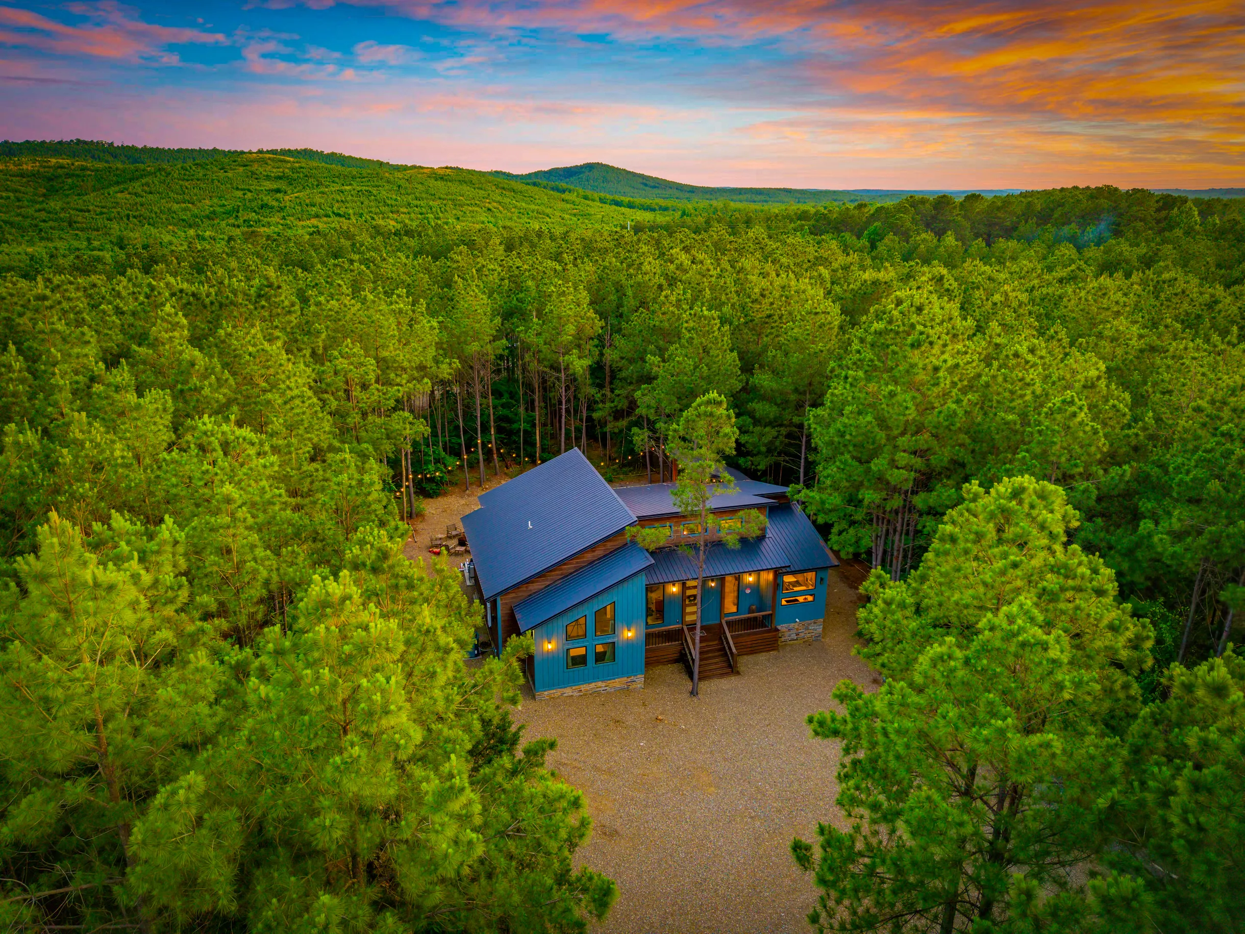 Wander Broken Bow Cedar
