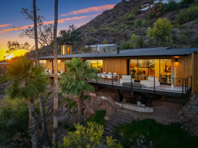 Wander Camelback Mountain