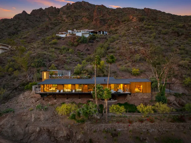 Wander Camelback Mountain
