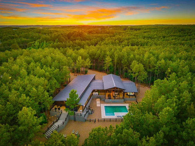 Wander Broken Bow Hickory