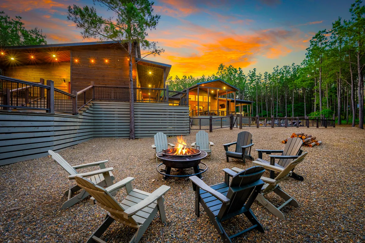 Wander Broken Bow Hickory