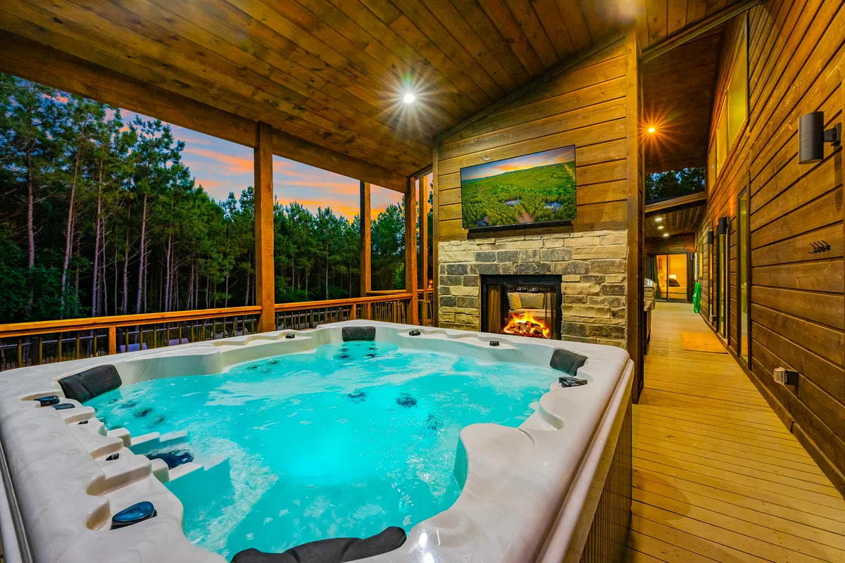 Wander Broken Bow Hickory