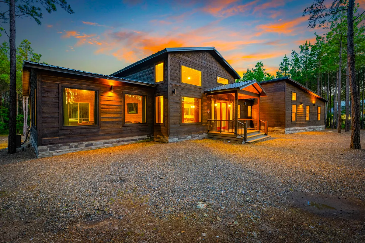 Wander Broken Bow Hickory