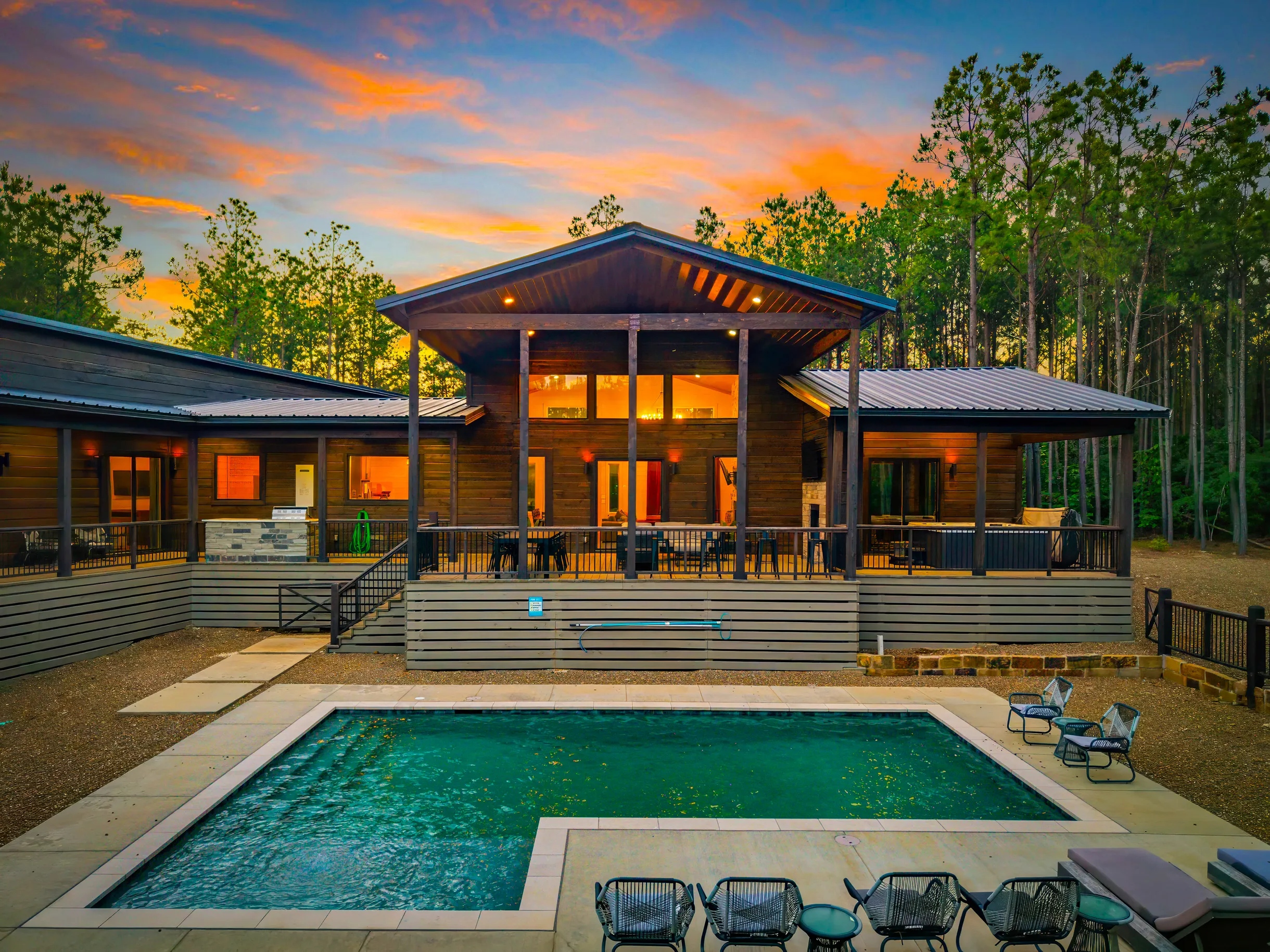 Wander Broken Bow Hickory