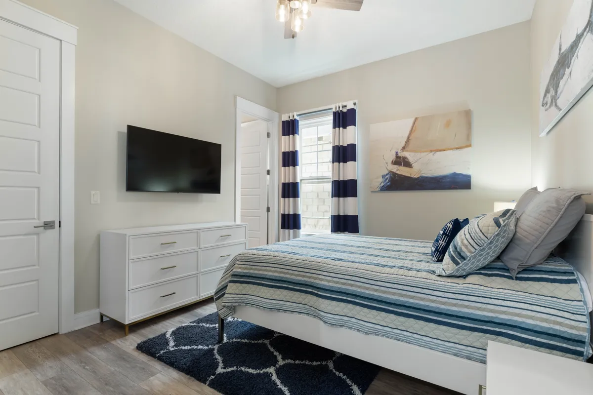 Bedroom 6 image