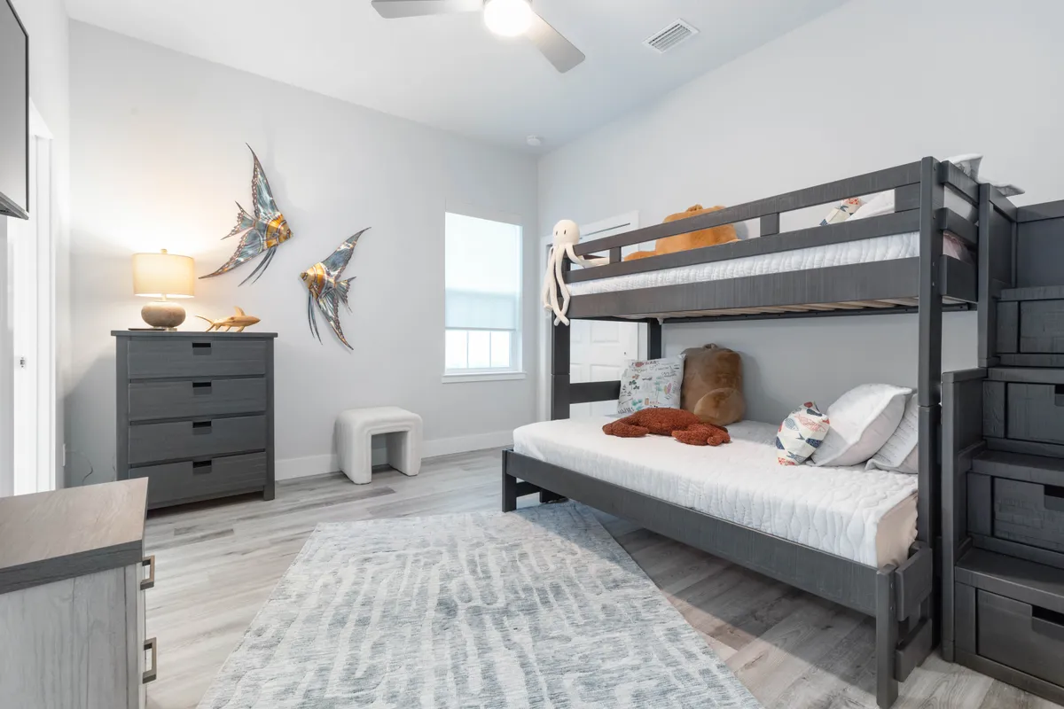 Bedroom 6 image