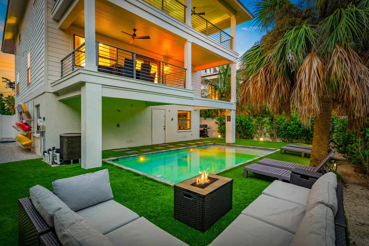 Wander Serendipity Waves