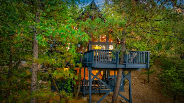 Wander Lake Arrowhead