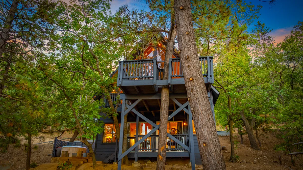 Wander Lake Arrowhead property photo 4