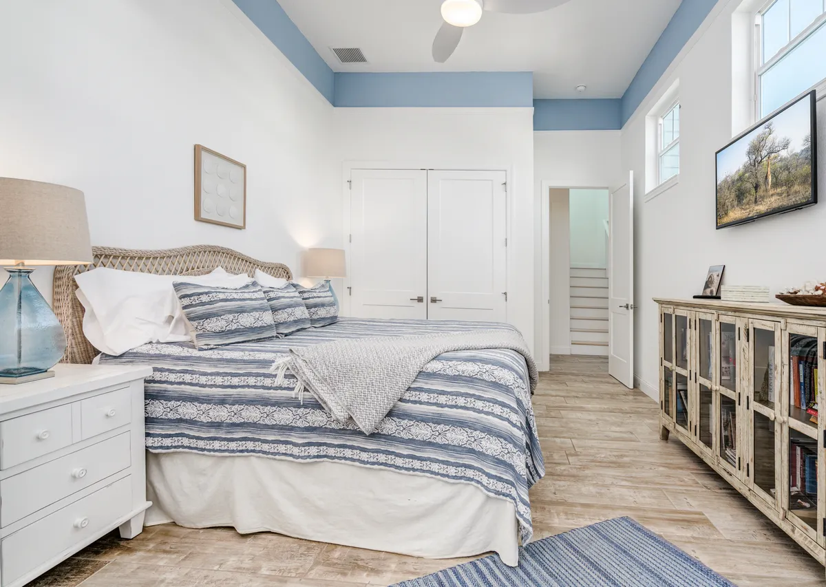 Bedroom 5 image