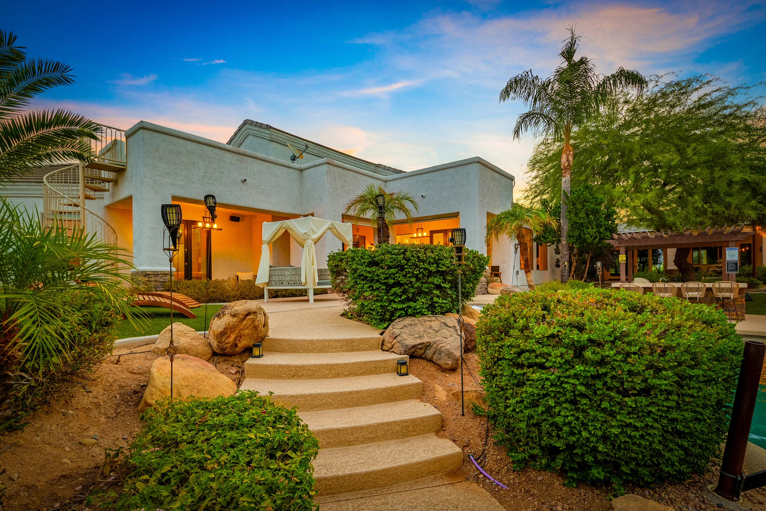 Wander Scottsdale Oasis Resort #111