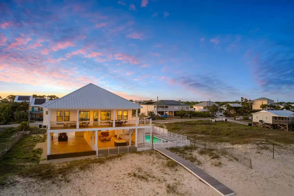 Wander St. George Island